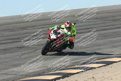 media/Oct-13-2025-Moto Forza (Mon) [[a66d839500]]/3-B Group/Session 2 (Bowl)/